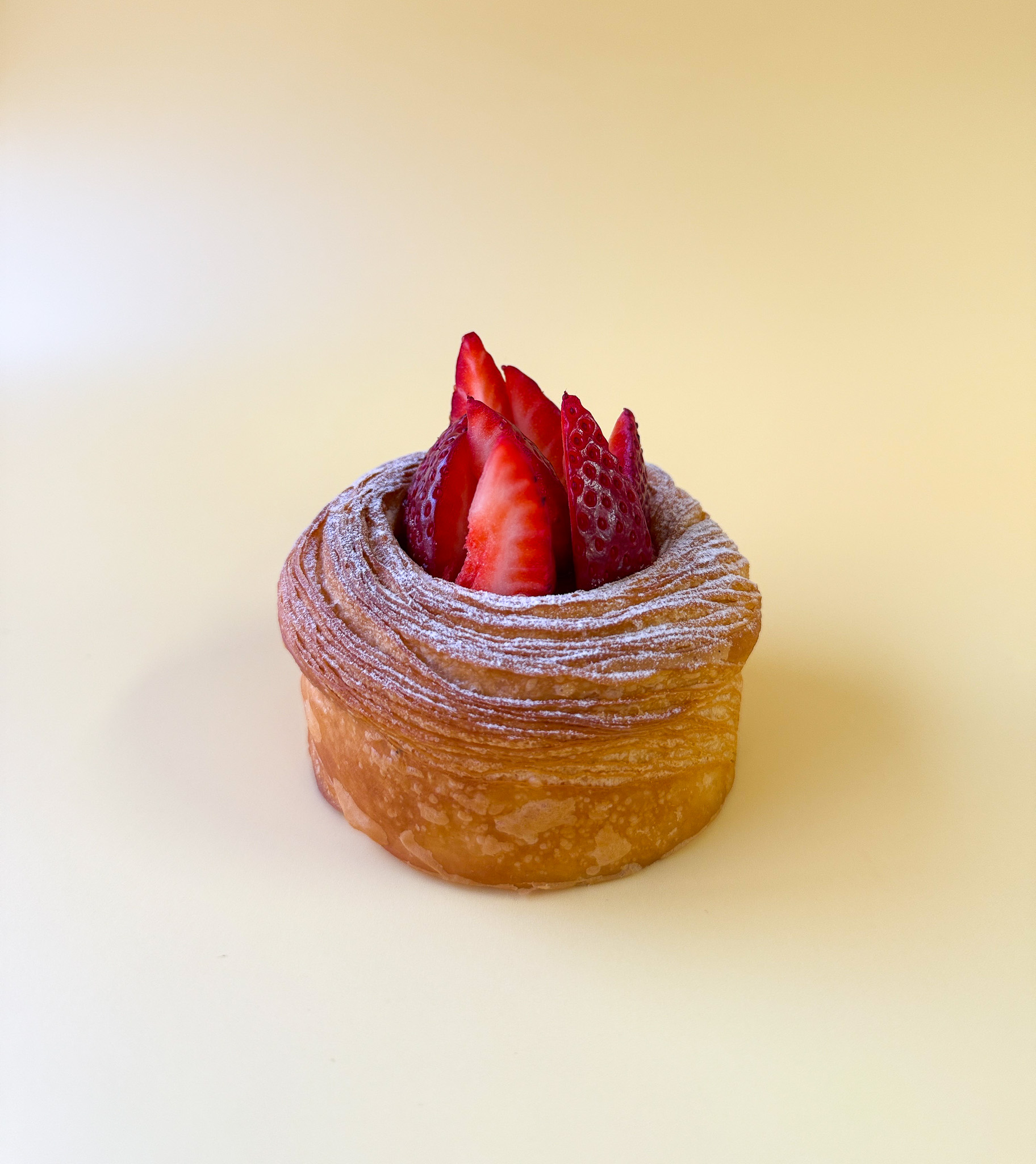 STRAWBERRY & FROMAGE BLANC BASKET